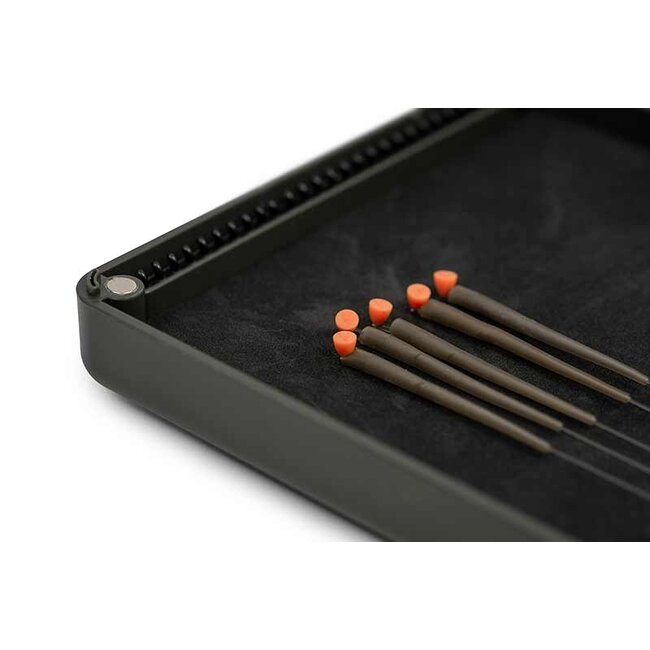 FOX EDGES Medium Rig Box: Compacte en efficiënte opslag voor rigs