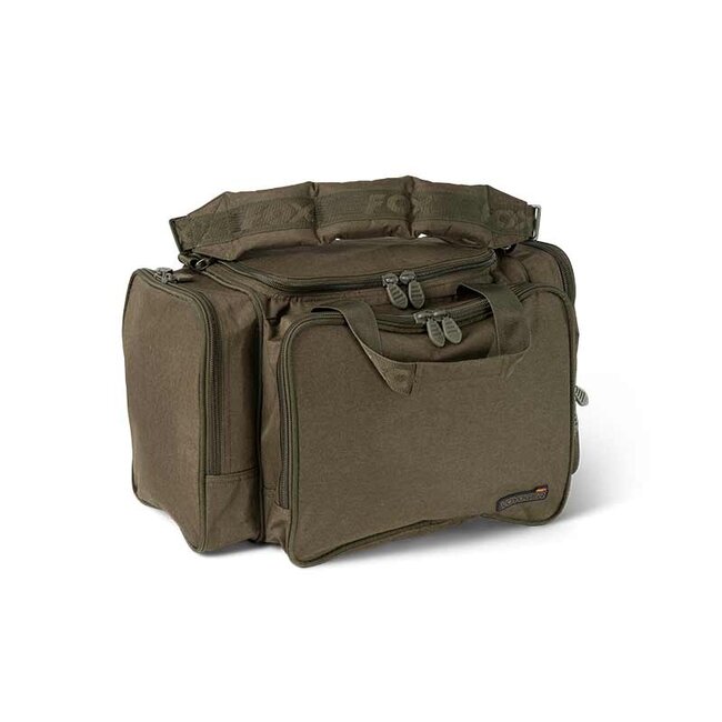 FOX Voyager Medium Carryall met 56 liter capaciteit voor bewaren van veel tackle items