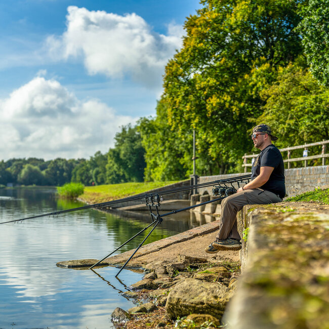 Avid Carp Extremity Pod voor 3 hengels met volledig verstelbaar systeem