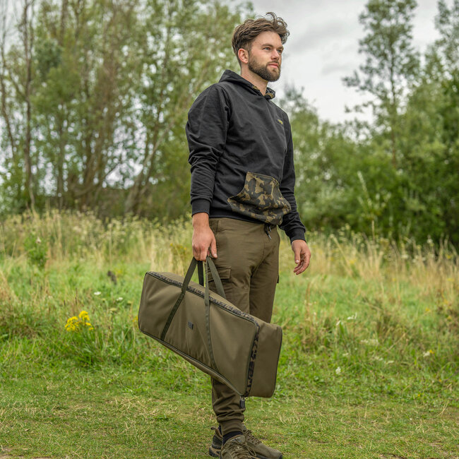 Avid Carp Extremity Pod voor 3 hengels met volledig verstelbaar systeem