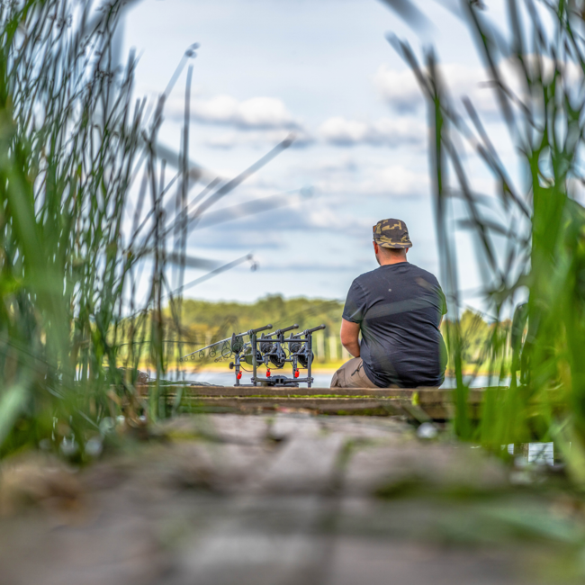 Avid Carp Revolve Super Low Pod - 3 Rod Pod