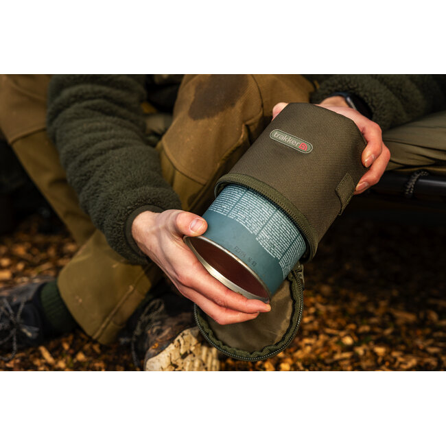 Trakker NXG Gas Canister Cover - Thermische Isolatie - Waterdichte PVC Onderkant