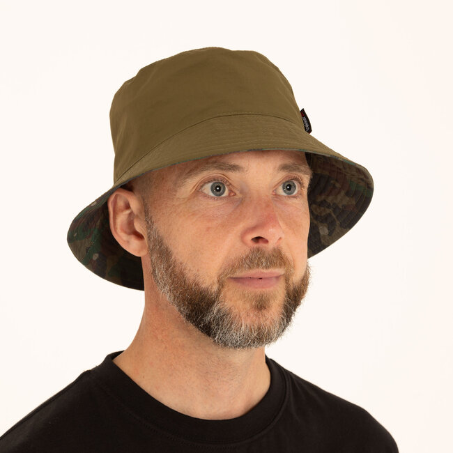Trakker Reversible Bucket Hat - waterafstotende, omkeerbare vissershoed met camo-print