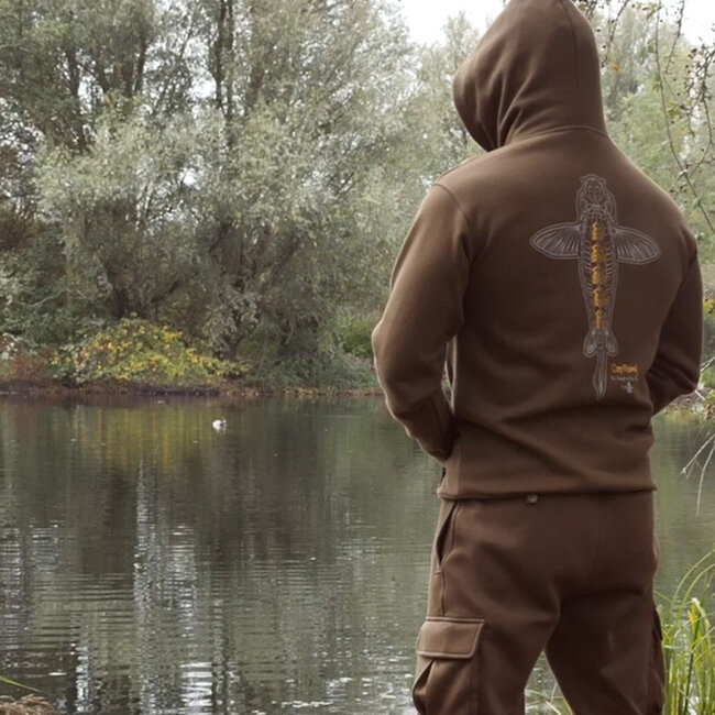 Vass Carp Rising - Hoodie - Khaki Groen - Fleece binnenkant - Kleding