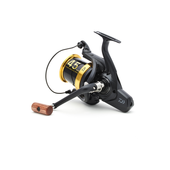 Daiwa 23 EMBLEM 45 SCW QD-OT - Karpermolen