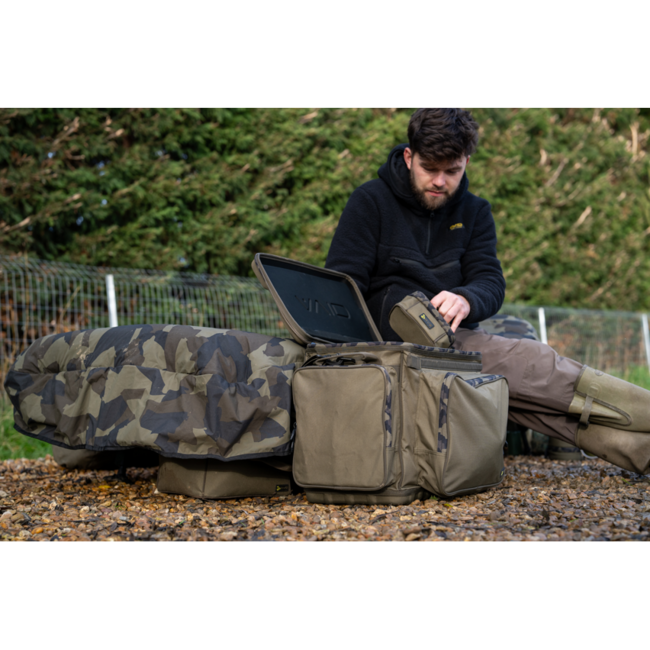 Avid Carp RVS - Deluxe Hard-Top Carryall - Standard
