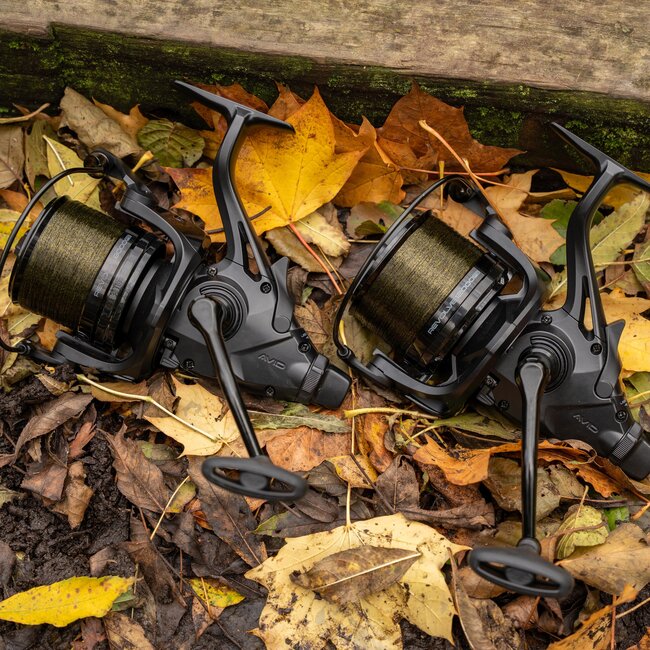 Avid Carp Revolve - 12000FS - vrijloop karpermolen