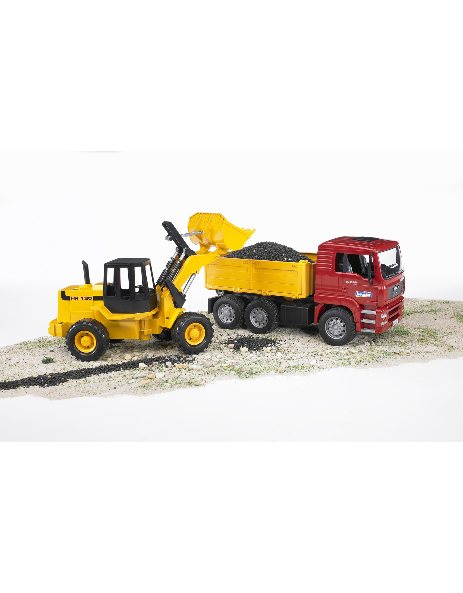 Bruder Bruder 02752  MAN TGA Kiepwagen met Shovel FR130 (1:16)