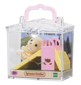 Sylvanian Families Sylvanian Families 5204 Baby Draagdoosje (Hond op Glijbaan)