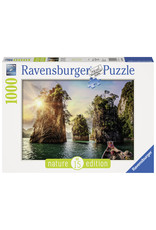 Ravensburger Ravensburger puzzel 139682 Three rocks in Cheow, Thailand  1000 stukjes Ravensburger Ravensburger puzzel 139682 Three rocks in Cheow, Thailand  1000 stukjes