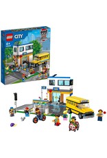 LEGO Lego City 60329 Schooldag  – School Day