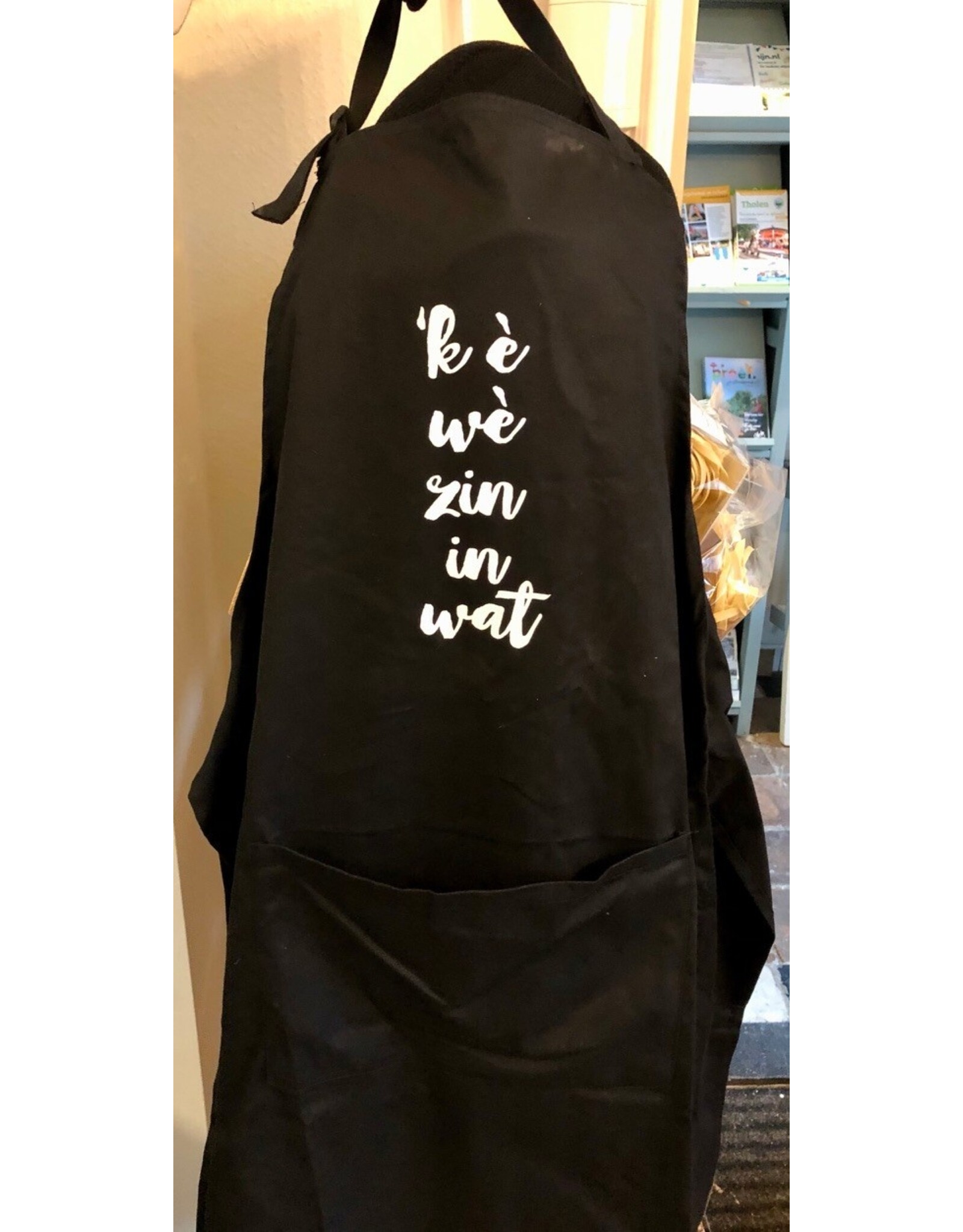 Schort zwart met zeeuwse tekst
