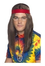 Hippie Man Set, bruin, met pruik, bril, hanger en rode haarband.