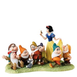 Disney Enchanting Snow White & the Seven Dwarfs (The Fairest Story Tale)