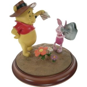 Disney Sculpture Pooh Spring (Four Seasons)