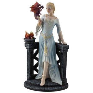 Studio Collection Dragon Queen w. Dragon Hatchling