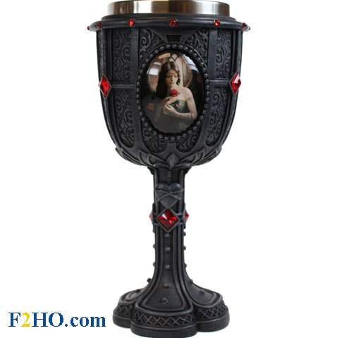 Бокалы для вина в готическом стиле. Вино gothic. Вино готическое. Готика вино. Готические винные бокалы.