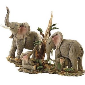 Tuskers Family Feeding Time - Limited Edition