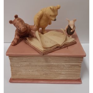 Disney Michel & Company  Musical Pooh Book-Juwelrybox