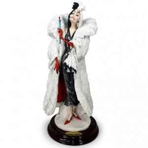 Cruella De Vil (by Giuseppe Armani) - Friends 2 Hold On Webshop