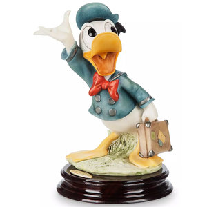 Disney by Giuseppe Armani (Arribas Bros.) Donald Duck (by Giuseppe Armani)