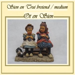 Ot en Sien Sien and Sweater knitting