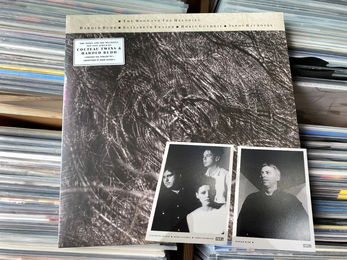 4AD Cocteau Twins And Harold Budd - The Moon And The Melodies + POSTCARDS