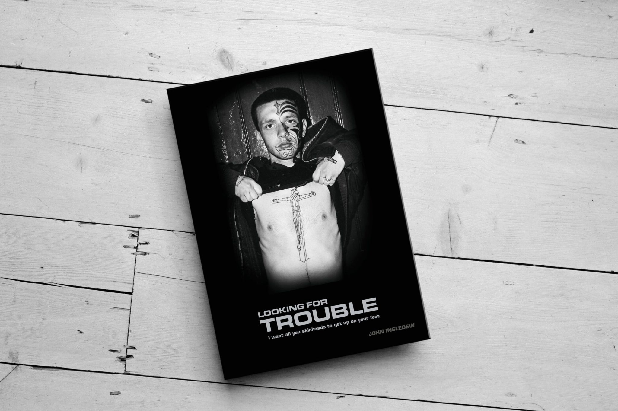 Moonboy John Ingledew - Looking For Trouble - I want all you skinheads to get up on your feet + POSTERS & BOOKMARKS