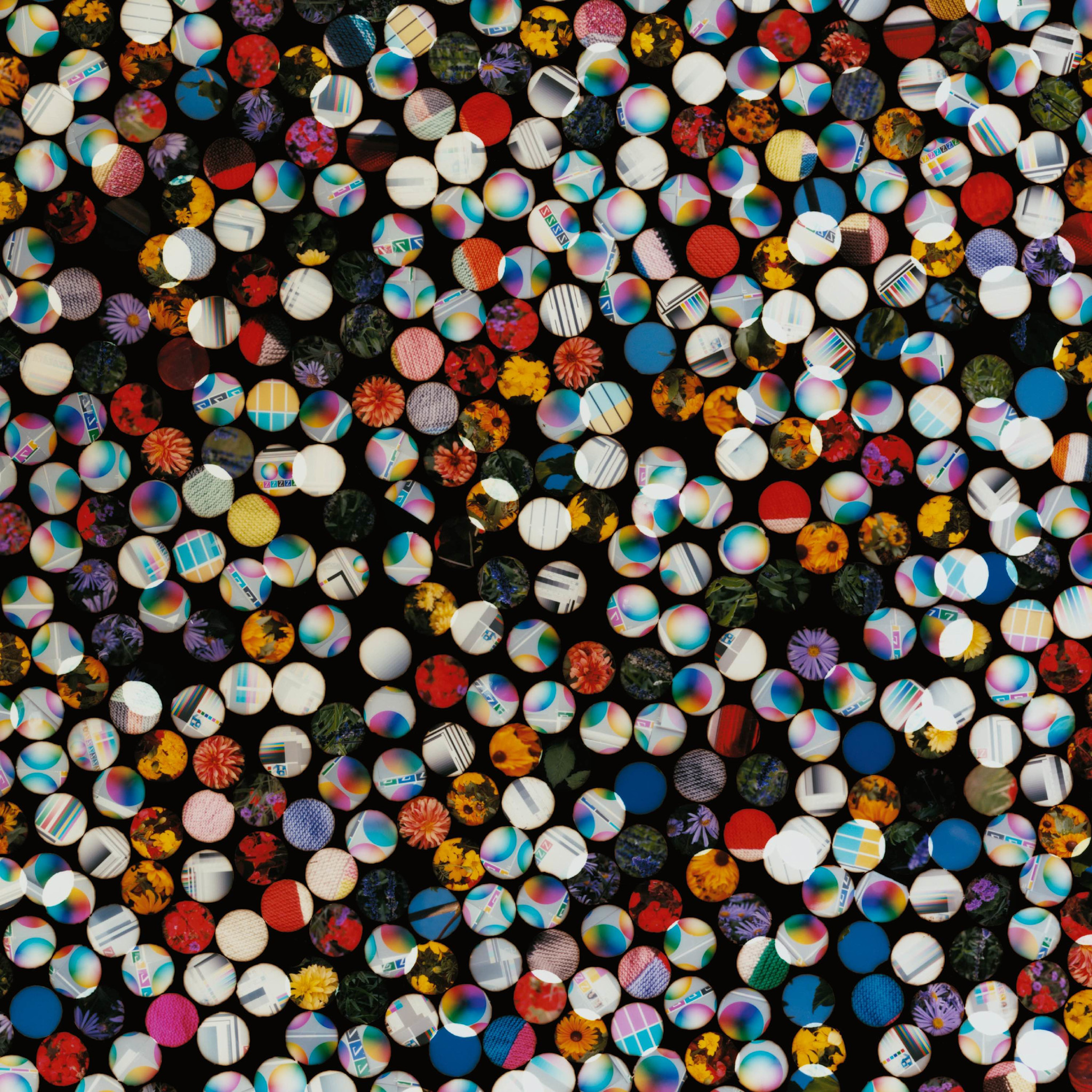 Text Four Tet - There Is Love In You