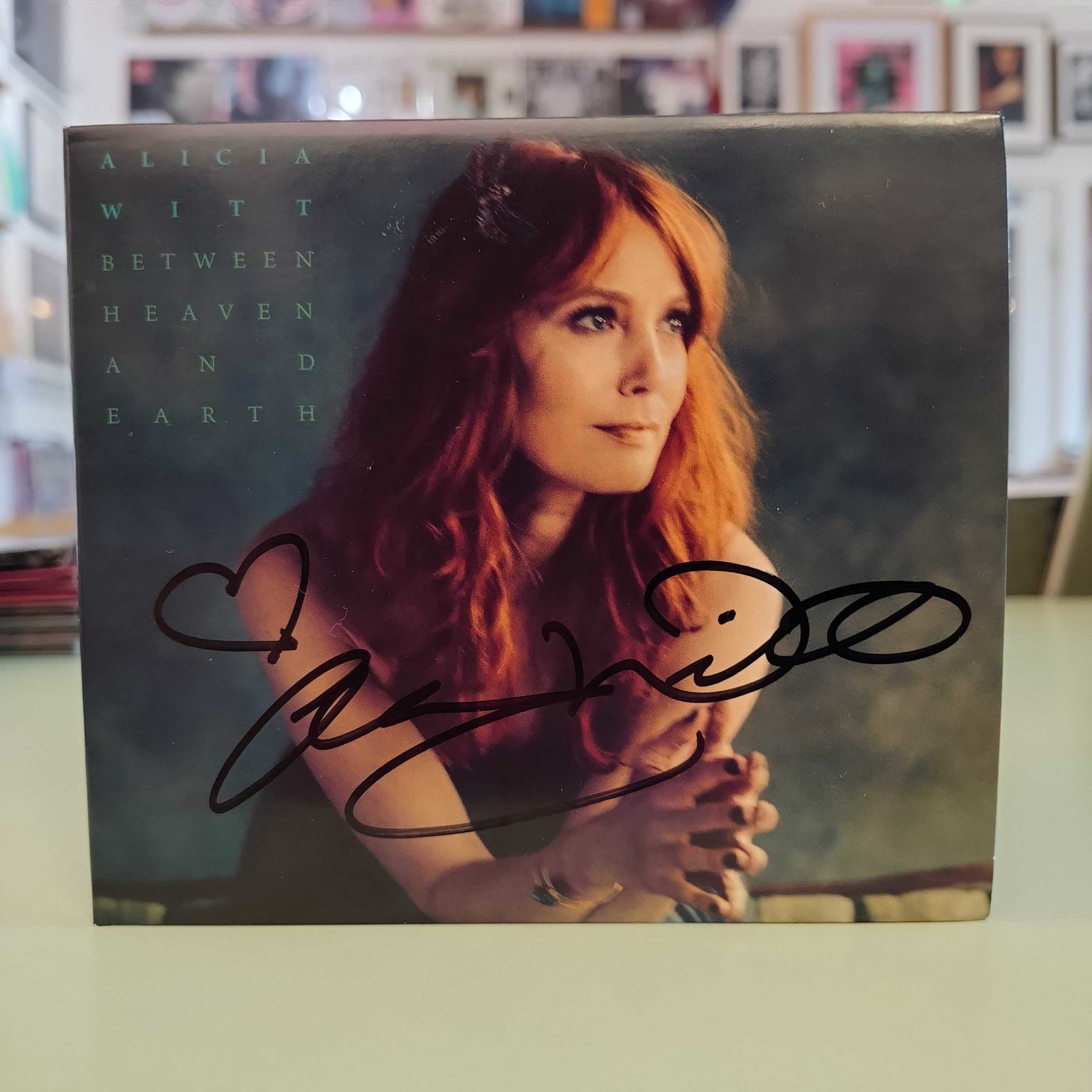 SIGNED Alicia Witt - Between Heaven and Earth (CD)
