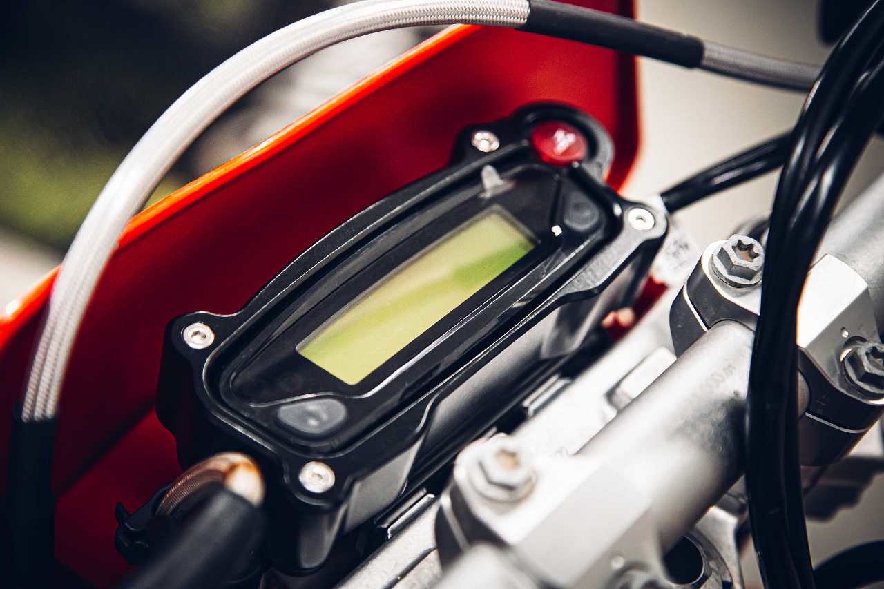 X-GRIP Speedometer Guard