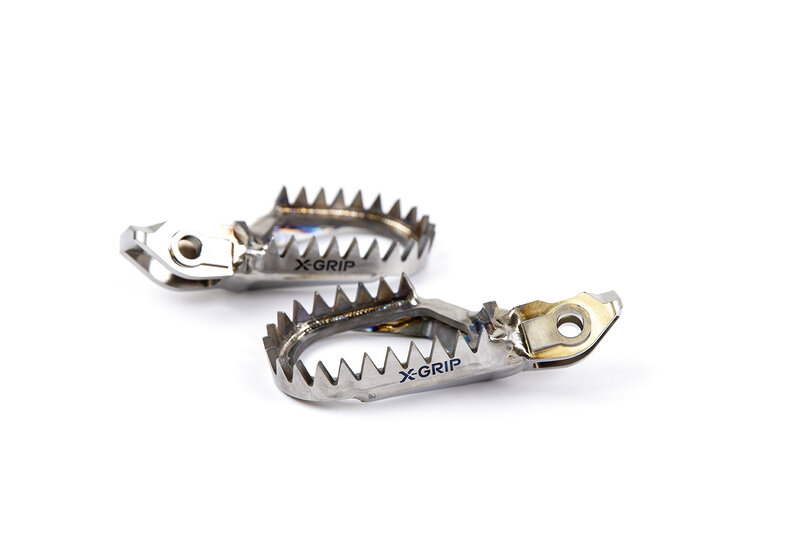 X-GRIP Piranhas Footpegs Titan