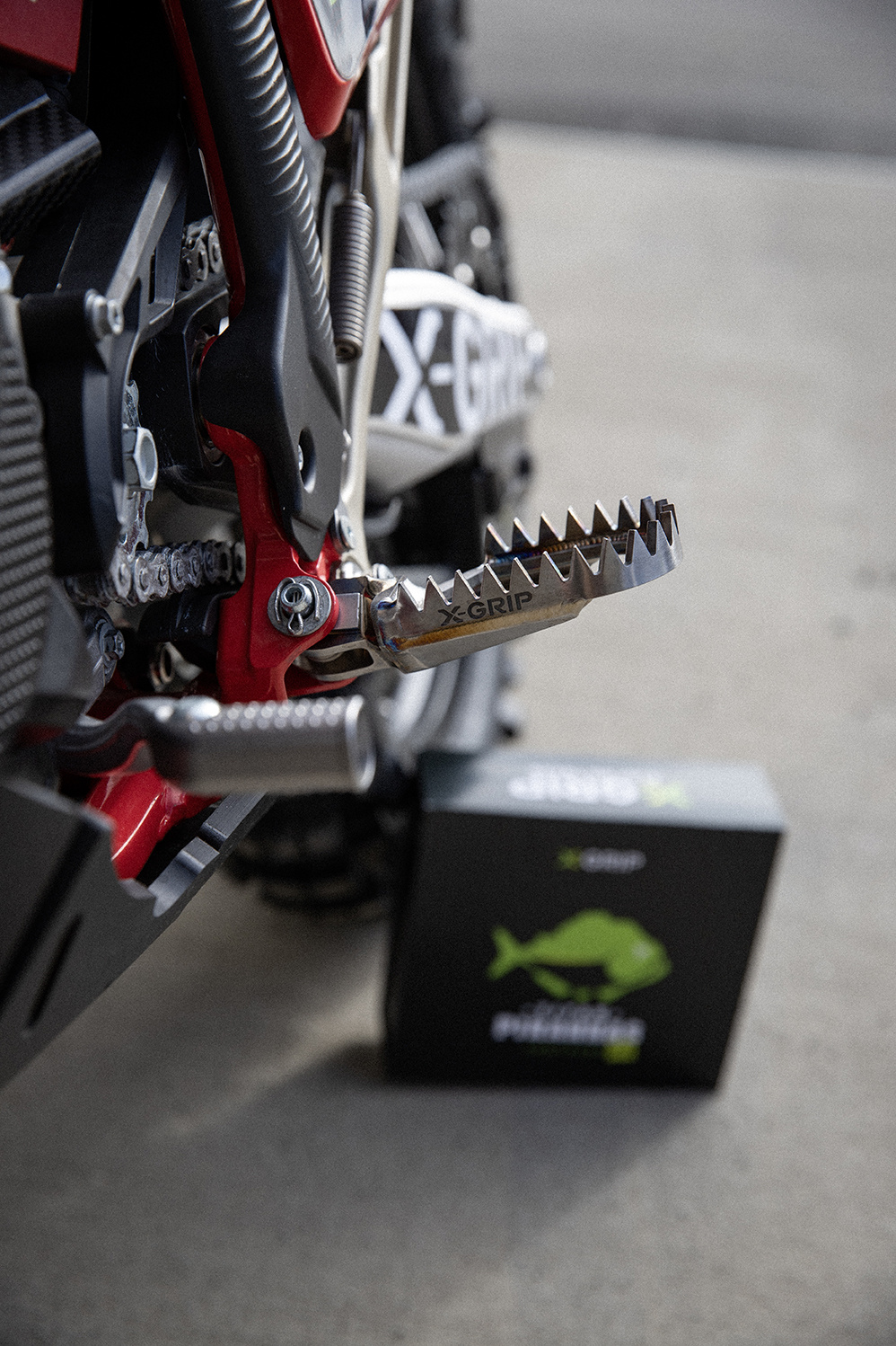 X-GRIP Piranhas Fußrasten Titan