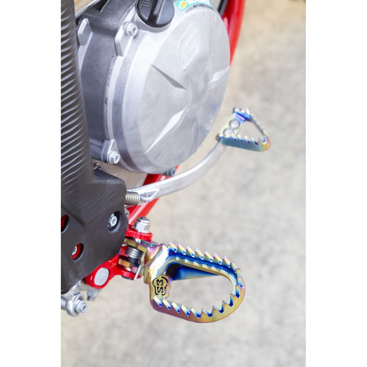 S3 Footpegs Punk  Titan