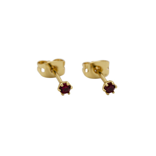 Lab Garnet Studs Verguld 
