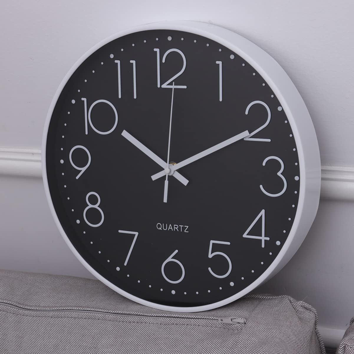 Keukenklok - Wandklok 30 cm - Stille klok - Kleine klok - Zwart met wit
