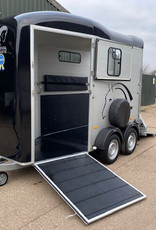 Cheval Liberte Cheval Touring One Single Horse Trailer