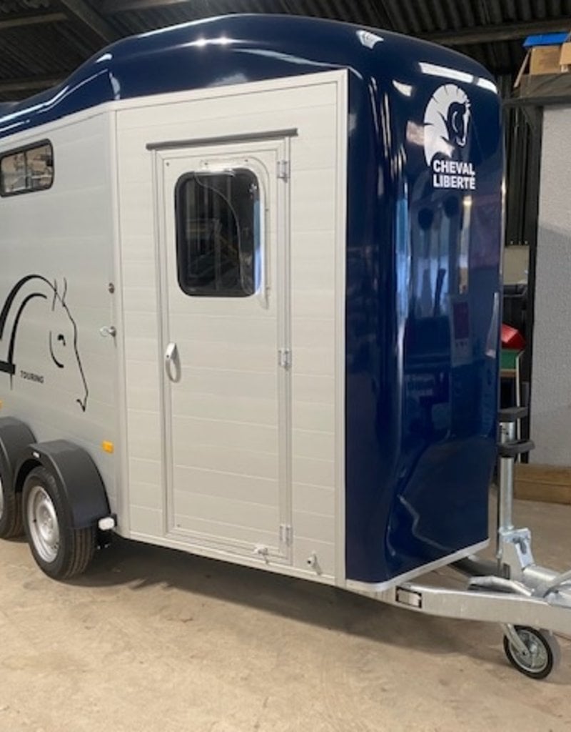 Cheval Liberte Cheval Touring Country with Tack Room