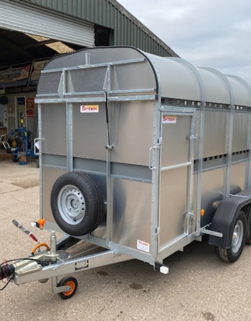 Bateson Trailers Bateson 42LT 10' x 5' x 6' Livestock Trailer for use with cars and light vehicles
