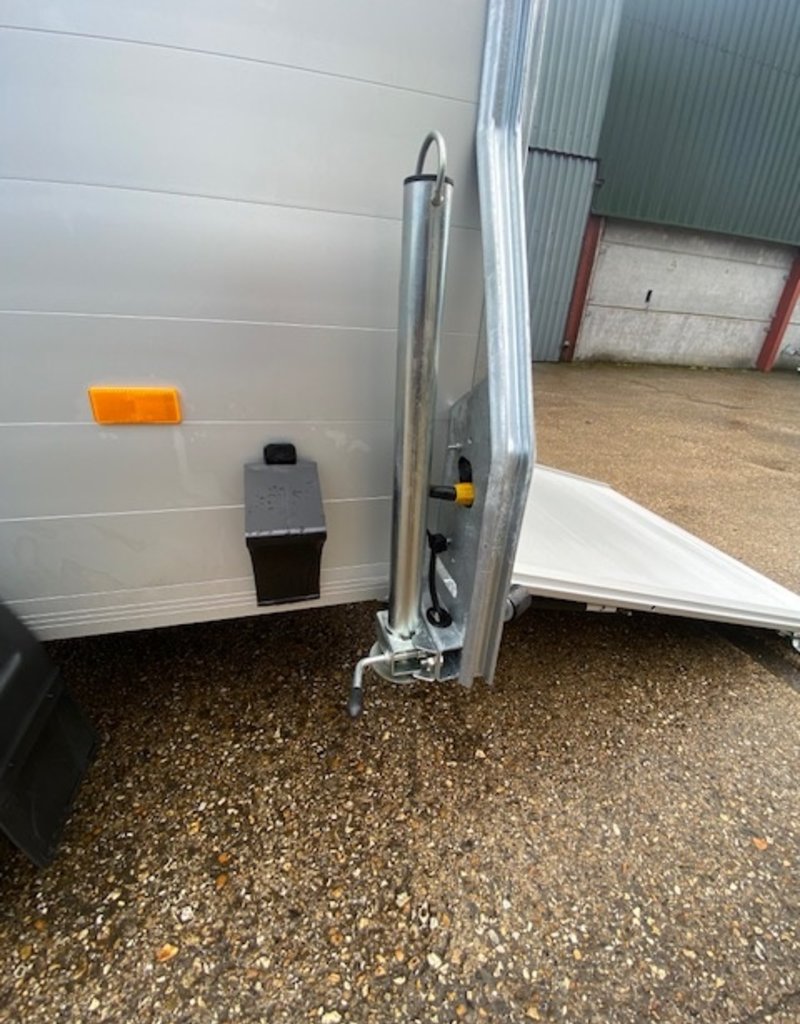Debon Debon C255 - Aluminium Sides + Side Door 1.3t GVW c/w Spare Wheel & Prop Stands