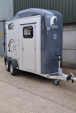 Cheval Liberte Cheval Touring Country with Tack Room