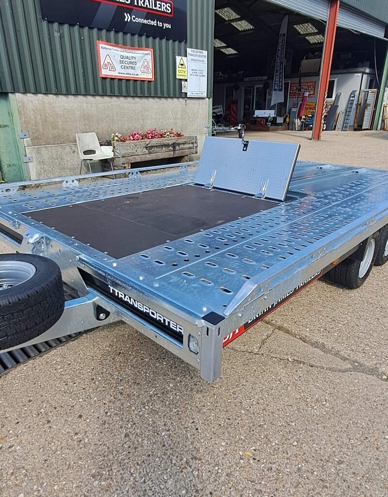 Brian James T Transporter 4.5m x 2.1m 3500Kg Gross Tri Axle 10" Wheels