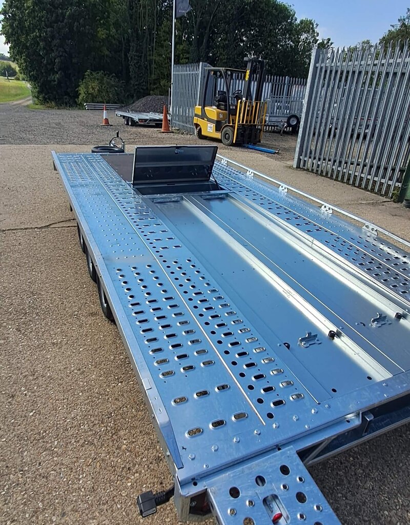 Brian James T Transporter 4.5m x 2.1m 3500Kg Gross Tri Axle 10" Wheels