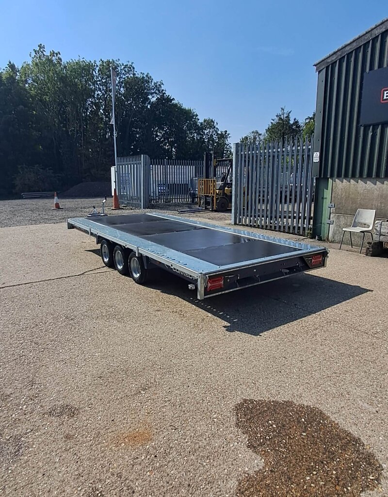 Brian James Connect, 4.5m x 2.15m, 3.5t, 10in wheels, 3 Axle - 476-4521-35-3-10