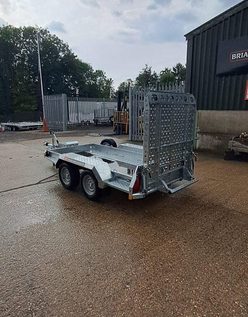 Brian James Digger Plant 2 - 2.8m x 1.3m  3500kg GVW - Spare Wheel Heavy duty tail panel