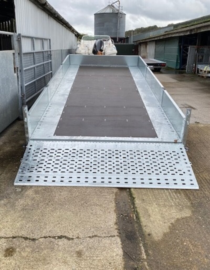 Brian James Connect, 5.0m x 2.15m, 3.5t, 10in wheels, 3 Axle -476-5021-35-3-10