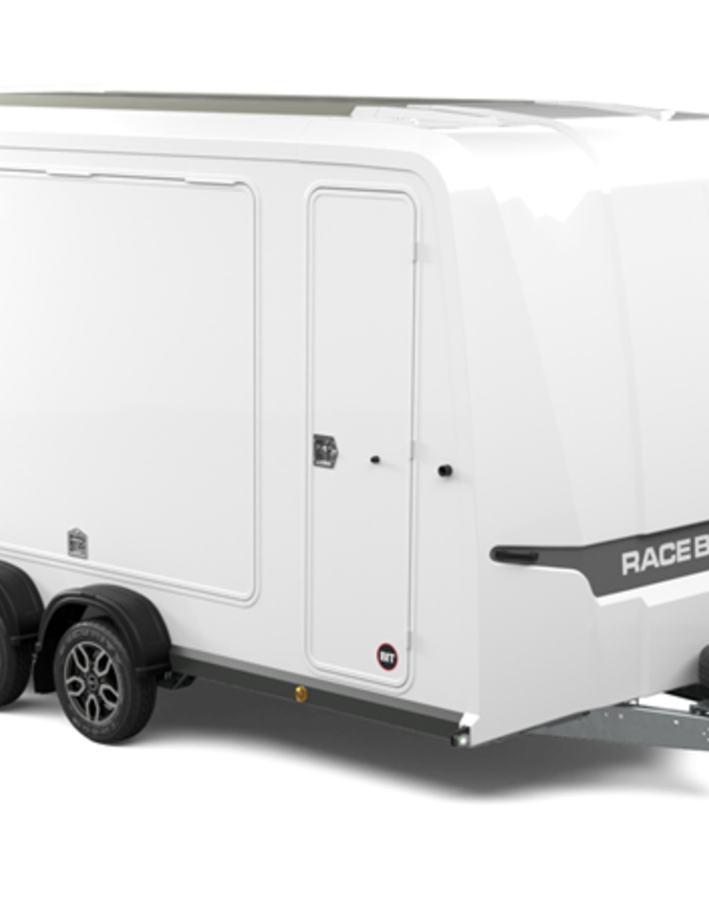 Race Box 610, 4.50 m x 1.95 m bed, 3,000 Kg, Twin Axle, White