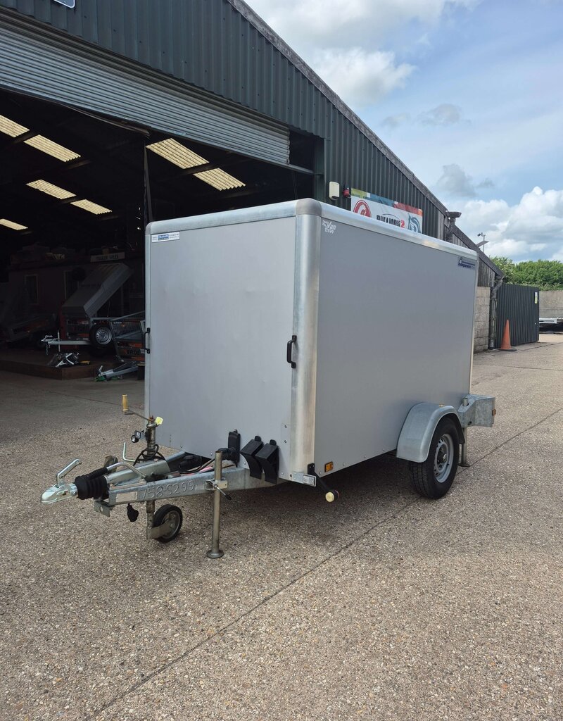 Indespension Single Axle Box Trailer 1500kg GVW Tow A Van 3