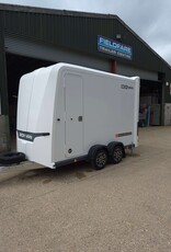 Box Van 600, 3.00 m x 1.60 m bed, 2,700 Kg, Twin Axle, White