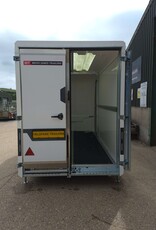 Box Van 600, 3.00 m x 1.60 m bed, 2,700 Kg, Twin Axle, White